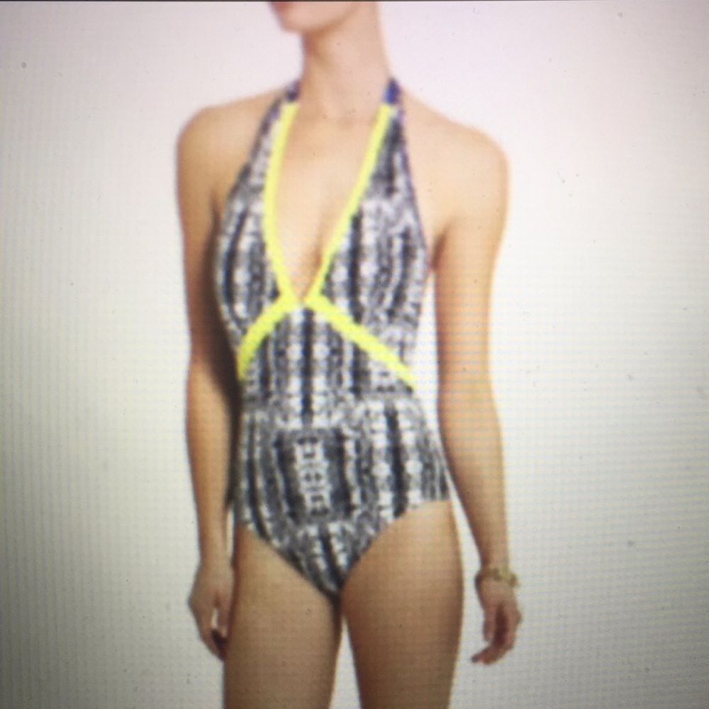 BCBGMAXAZRIA - SWIMWEAR BRAND NEW w/TAGS